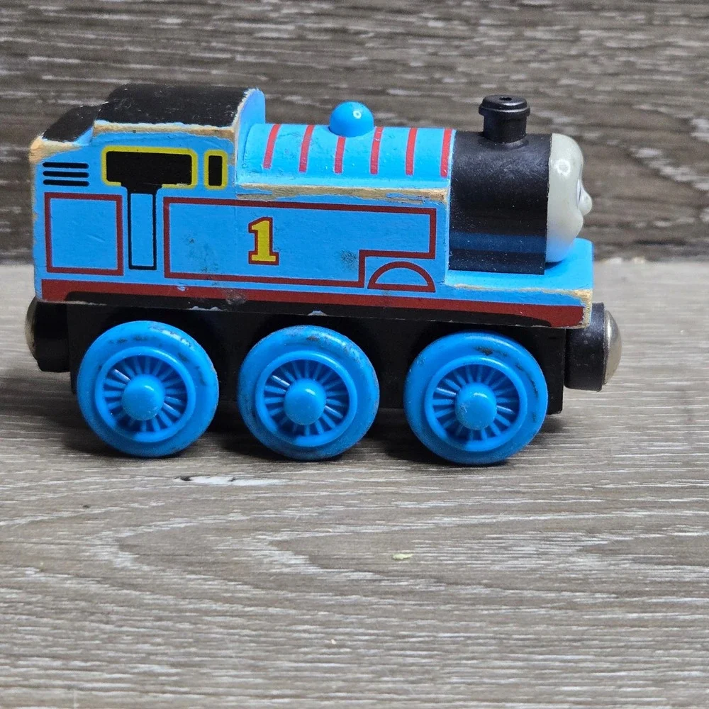 Thomas & Friends Wooden Railway Thomas #1 Blue Tank Train Car Learning Curve